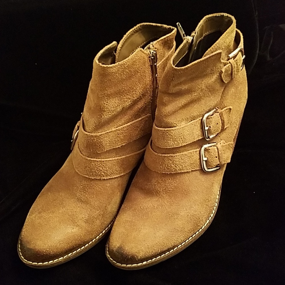 $25:  Dolce Vita Tan Nubuck Booties